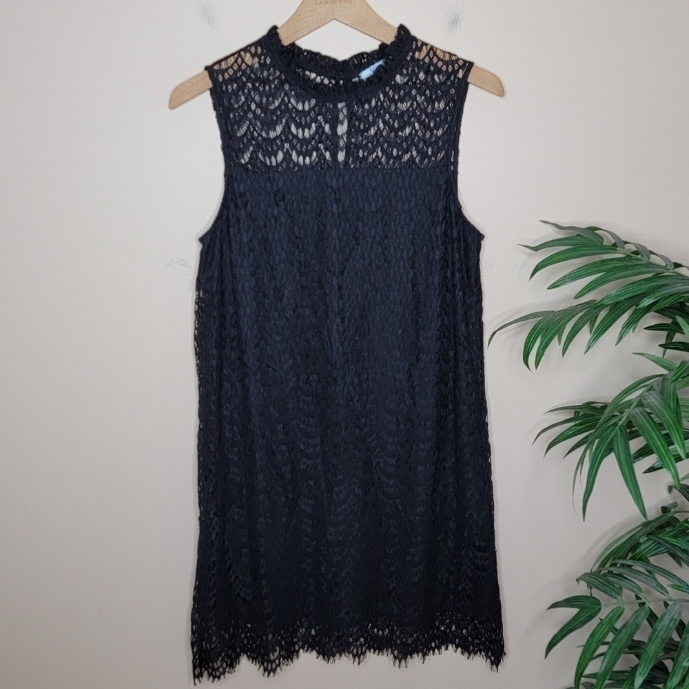She + Sky Black Lace Sleeveless Shift Dress Size Medium Scallop Hem Cocktail